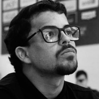 André